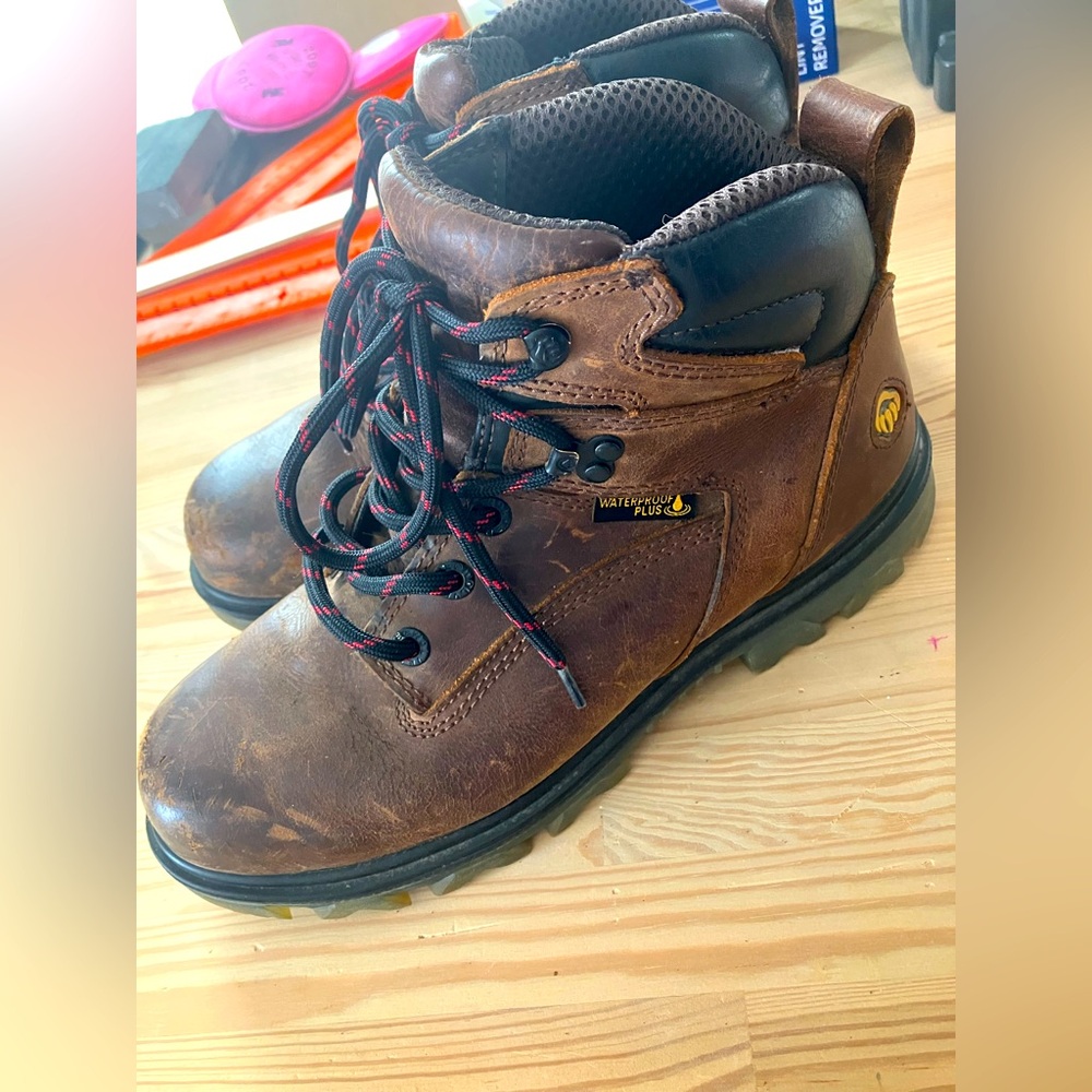 Wolverine women boots size 10 ( or size 8.5 men)